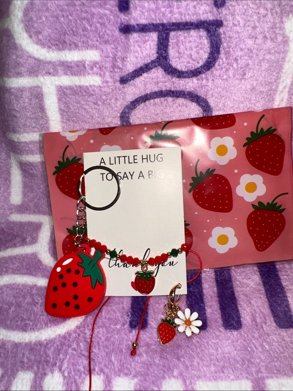 Betsey Johnson ๐ENTRY TO WIN๐ซ a Strawberry Stripe Crossbody & Wallet Set BUY NOW - Picture 9 of 12
